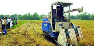 শ্রমিক সঙ্কটের আশঙ্কায় দ্বিতীয় ধাপে দেড় হাজার কৃষি যন্ত্র বরাদ্দ