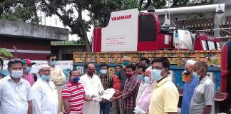 ৫০% ভর্তুকিতে কম্বাইন হারভেস্টার বিতরণ